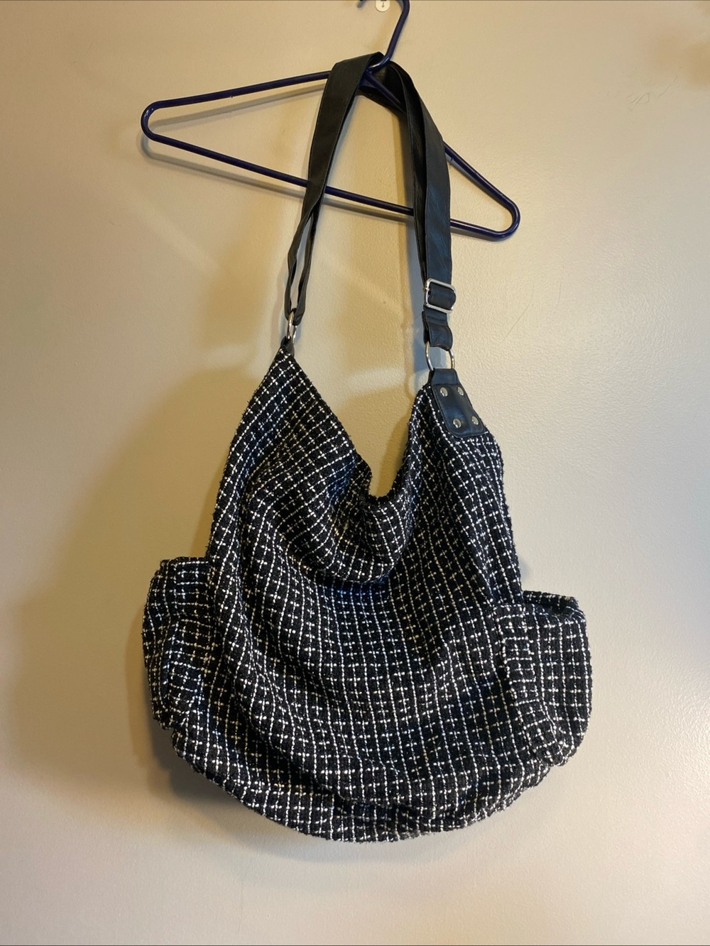 No Boundaries Women’s Slouchy Hobo Shoulder Bag Faux‎ Leather Thick Strap Snap